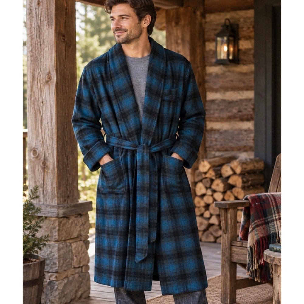 Vtg Pendleton Mens Plaid Robe L Shawl Collar Virgin Wool Blue Black USA Made 70s